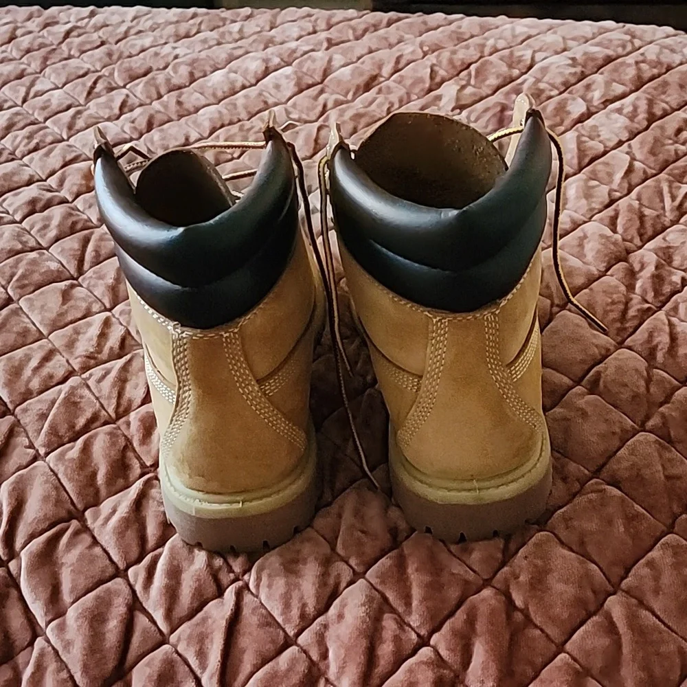 Timberland boots 6.5M - Picture 3 of 6